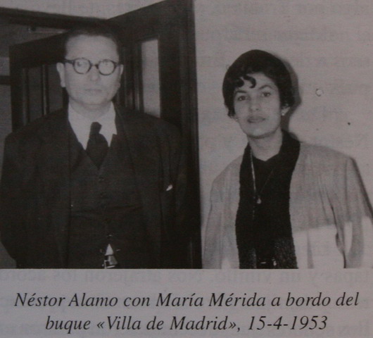 La joven María Mérida junto a Néstor Álamo.